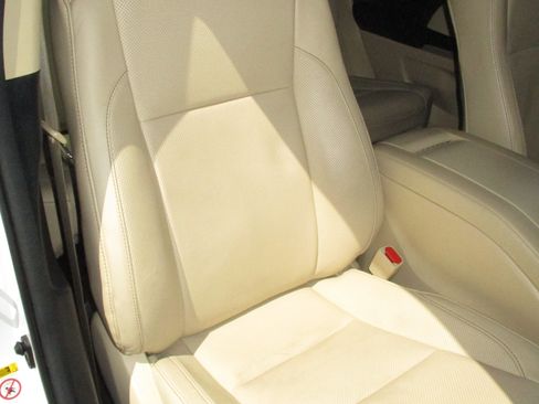 Used 2015 Toyota Highlander Limited FWD image 16