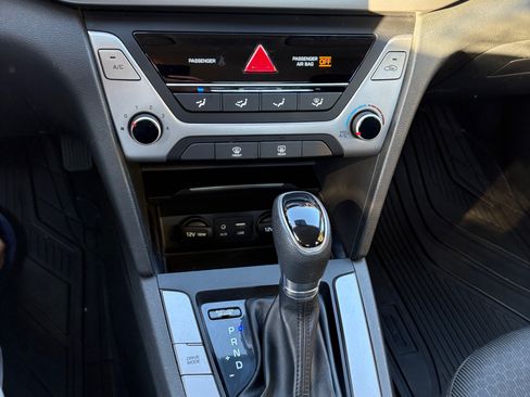Used 2018 Hyundai Elantra SEL image 16