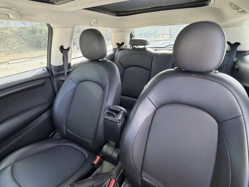 Used 2015 MINI Cooper 2-Door Hardtop FWD image 4