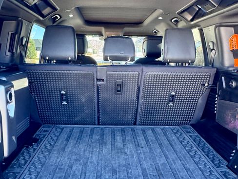 Used 2021 Land Rover Defender 110 X image 24