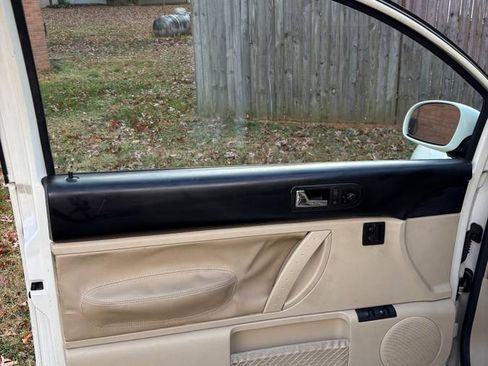 Used 2003 Volkswagen Beetle GLS image 11