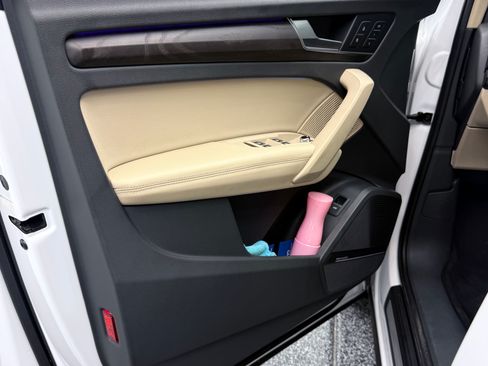 Used 2018 Audi Q5 Prestige w/ Prestige Package image 12