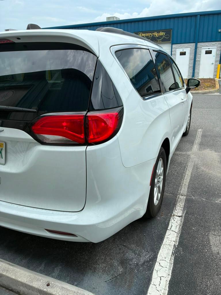 Used 2021 Chrysler Voyager Lxi FWD image 14
