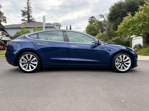 Used 2018 Tesla Model 3 Long Range AWD/4WD image 12