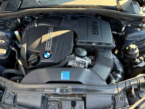 Used 2011 BMW 135i Convertible image 30