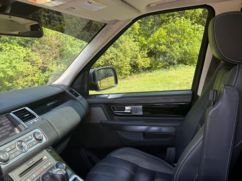 Used 2011 Land Rover Range Rover Sport Supercharged image 16