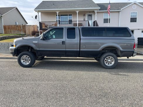 Used 2002 Ford F250 4x4 SuperCab Super Duty image 1