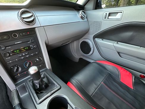 Used 2007 Ford Mustang GT Premium image 24