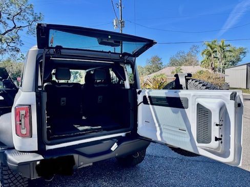 Used 2024 Ford Bronco Badlands image 4