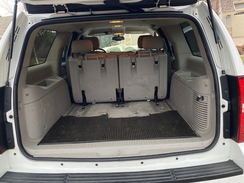 Used 2007 Chevrolet Suburban LT image 19