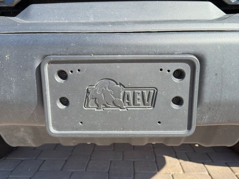 Used 2025 GMC Sierra 1500 AT4X image 5