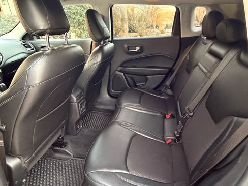 Used 2018 Jeep Compass Latitude image 15