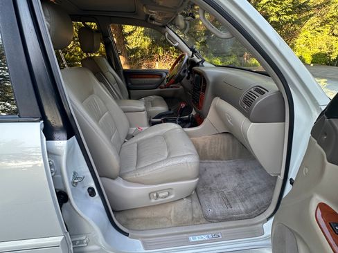 Used 2000 Lexus LX 470 4WD image 6