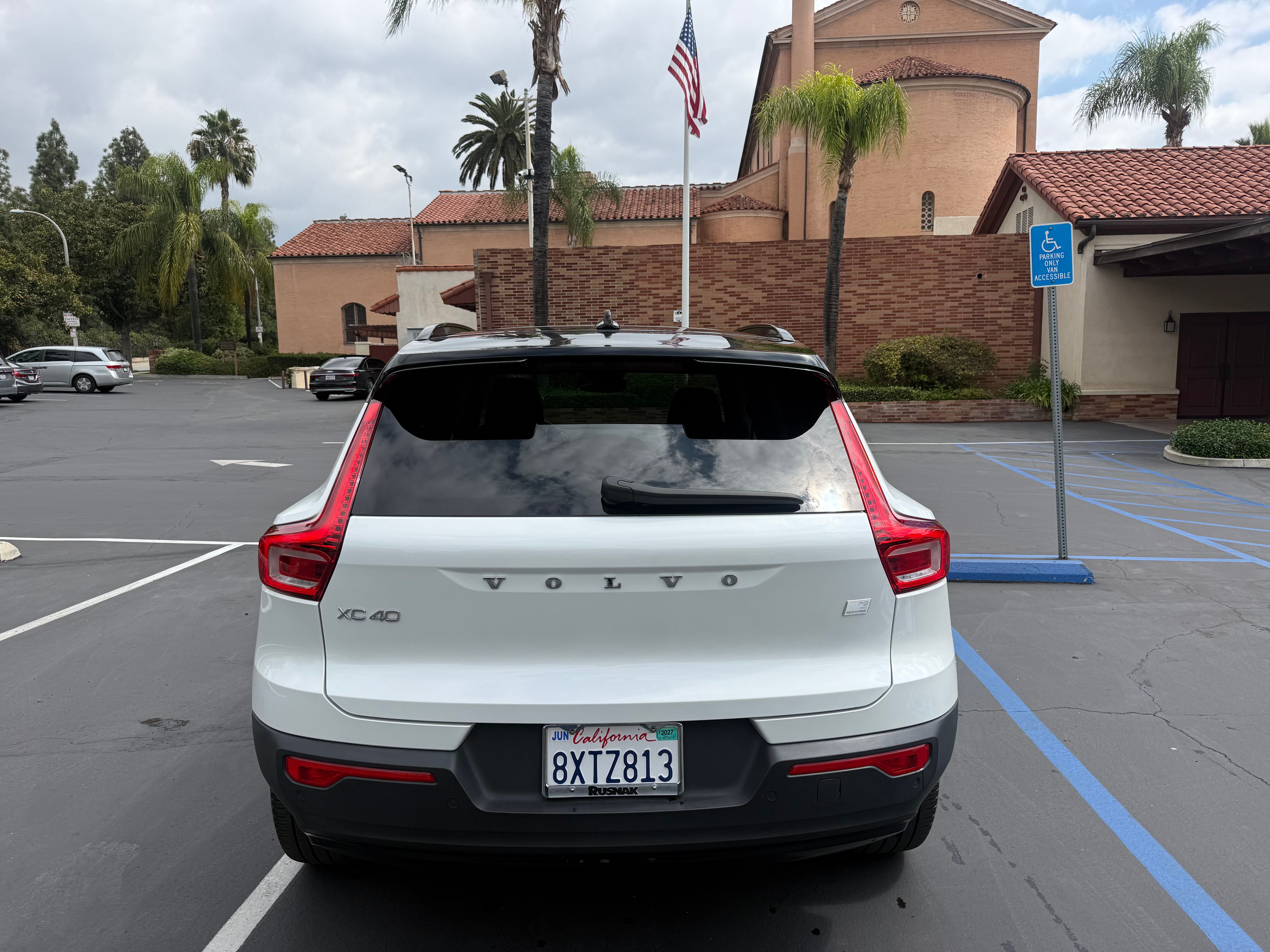 Used 2021 Volvo XC40 P8 Recharge w/ Advanced Package AWD/4WD image 4