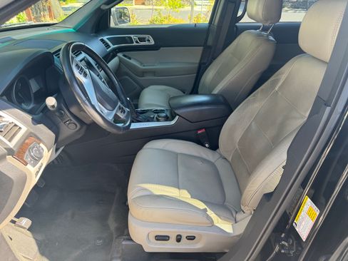 Used 2014 Ford Explorer Limited w/ Equipment Group 302A image 11