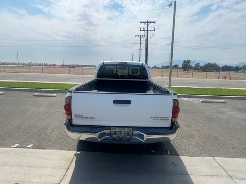 Used 2007 Toyota Tacoma PreRunner image 9