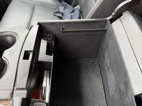 Used 2019 Chevrolet Suburban 3500 LT image 13