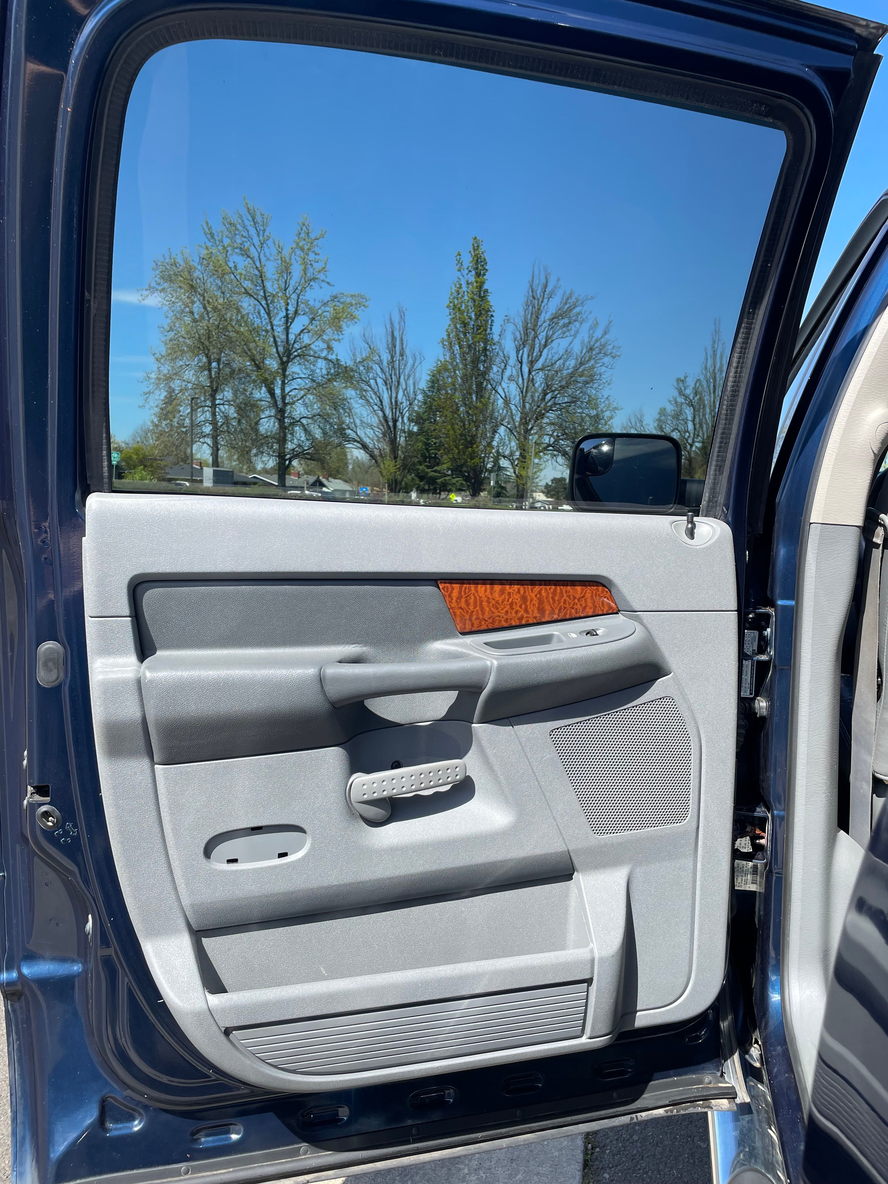 Used 2006 Dodge Ram 2500 Truck Laramie AWD/4WD image 13