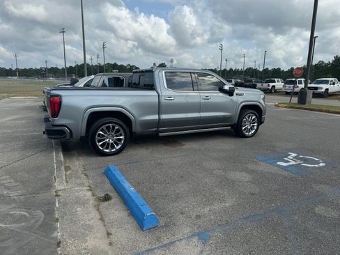 Used 2023 GMC Sierra 1500 Denali w/ Denali Reserve Package AWD/4WD image 18