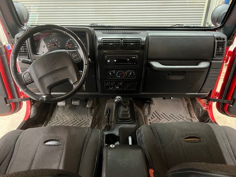 Used 2003 Jeep Wrangler Rubicon image 16