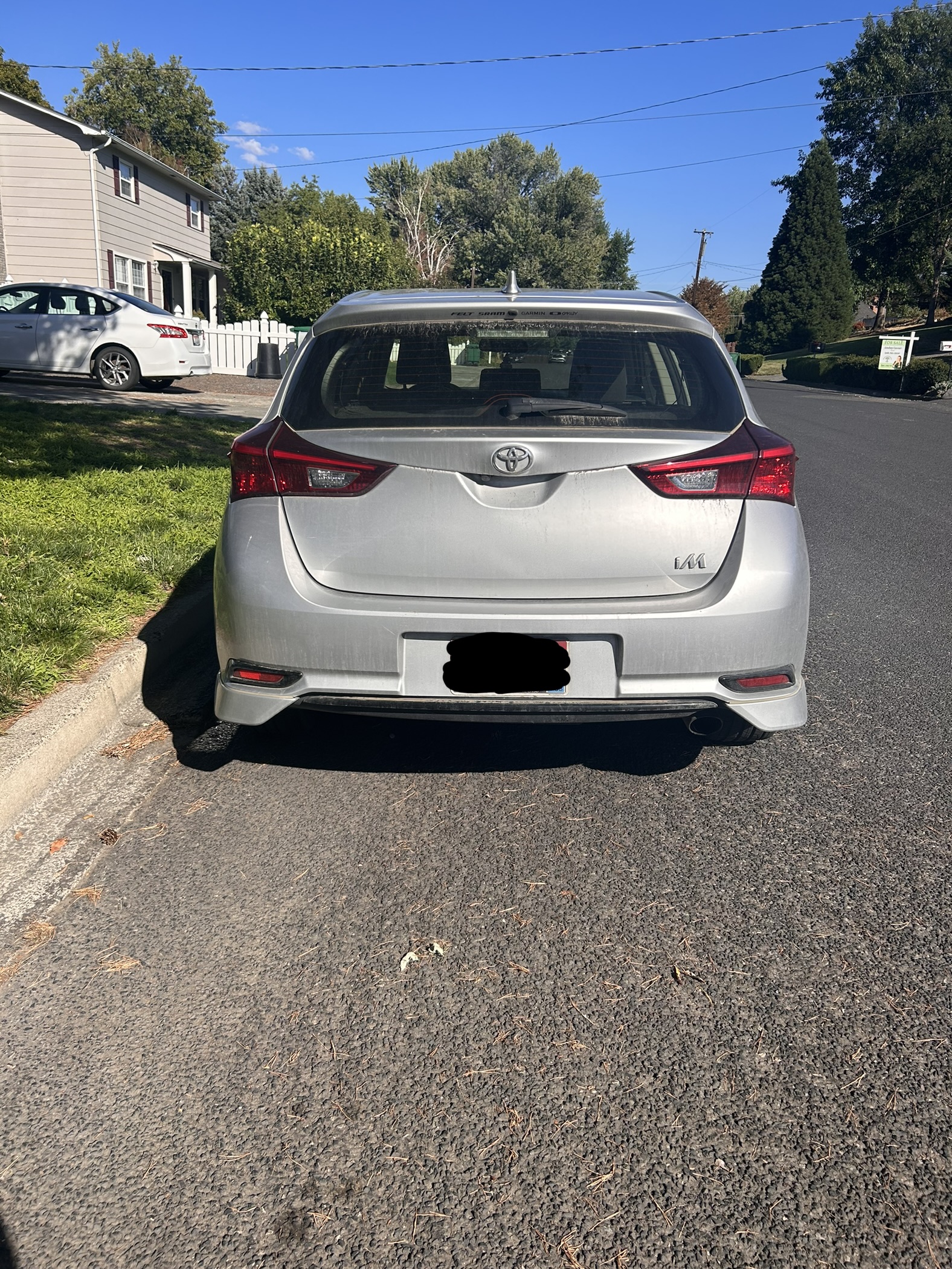 Used 2017 Toyota Corolla iM FWD image 5