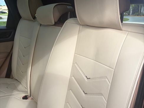 Used 2019 Porsche Cayenne image 7