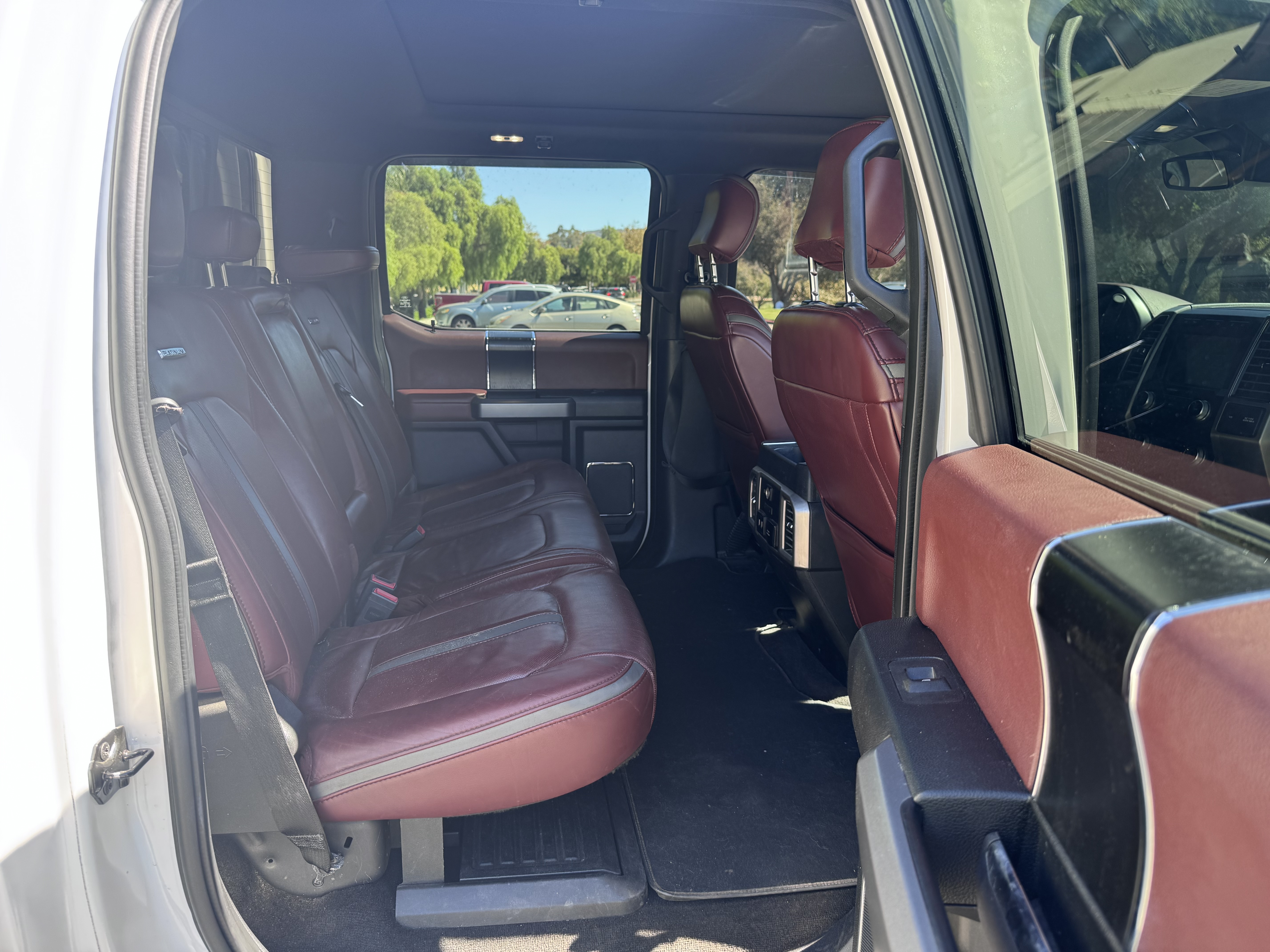 Used 2018 Ford F350 Platinum w/ Platinum Ultimate Package AWD/4WD image 15