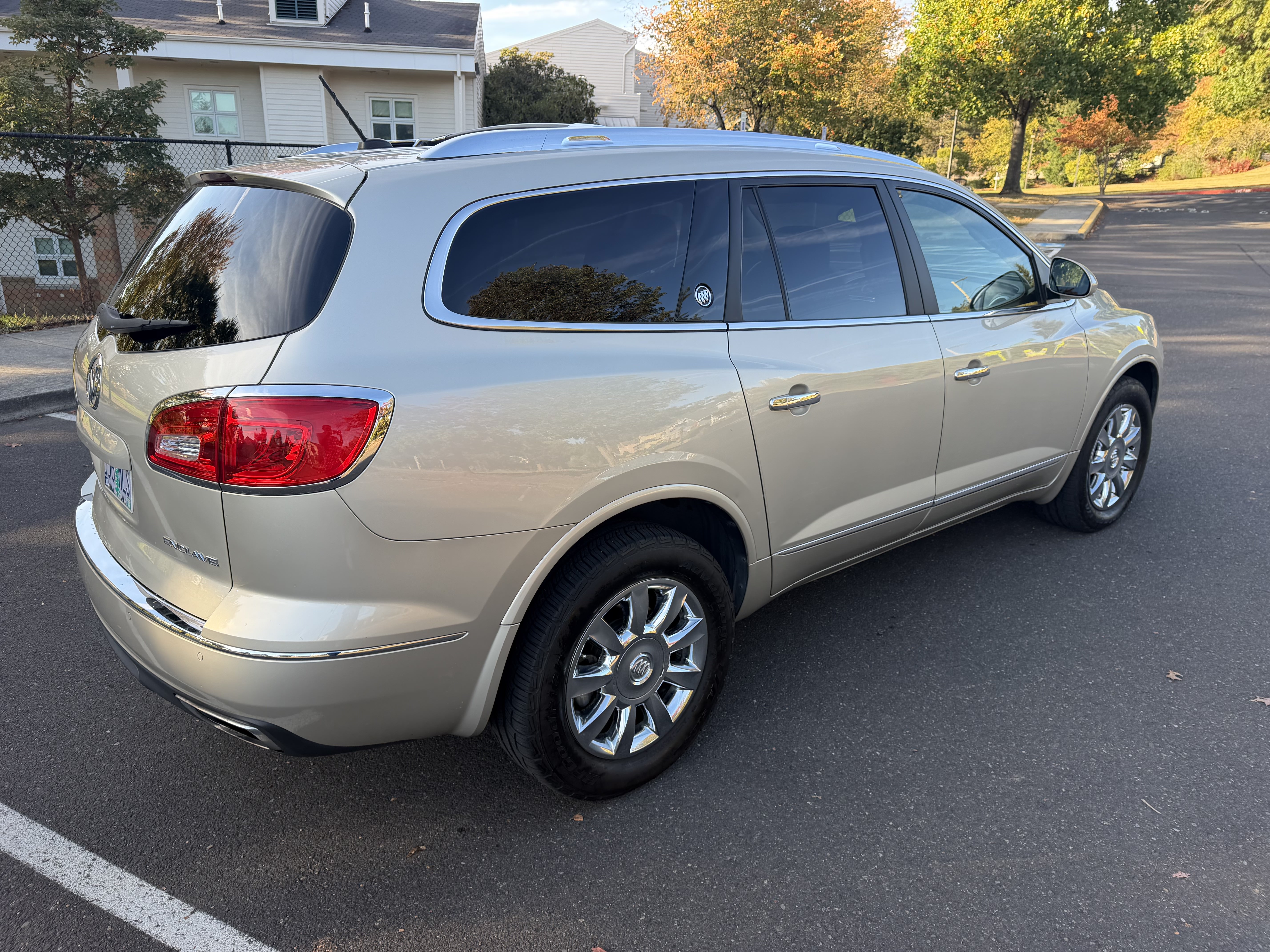 Used 2014 Buick Enclave Premium w/ Trailering Provision Package FWD image 12
