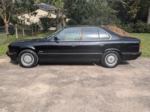 Used 1995 BMW 525i Sedan image 1