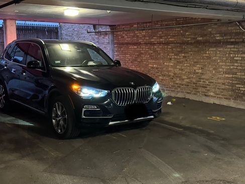 Used 2019 BMW X5 xDrive40i w/ Premium Package 2 image 32