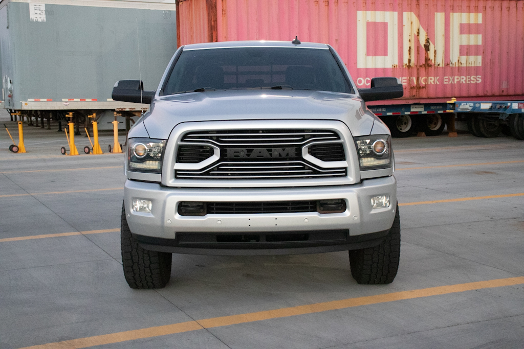 Used 2018 RAM 2500 Laramie w/ Sport Appearance Group AWD/4WD image 6