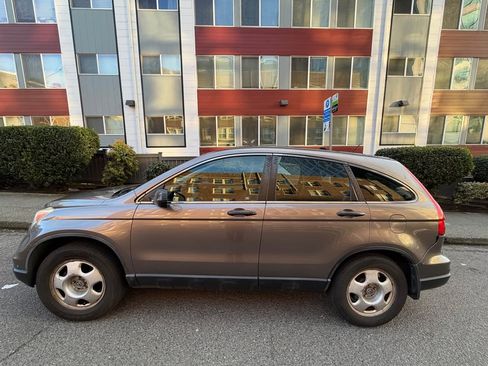Used 2011 Honda CR-V LX image 5