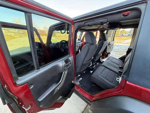 Used 2011 Jeep Wrangler Unlimited Sport image 18