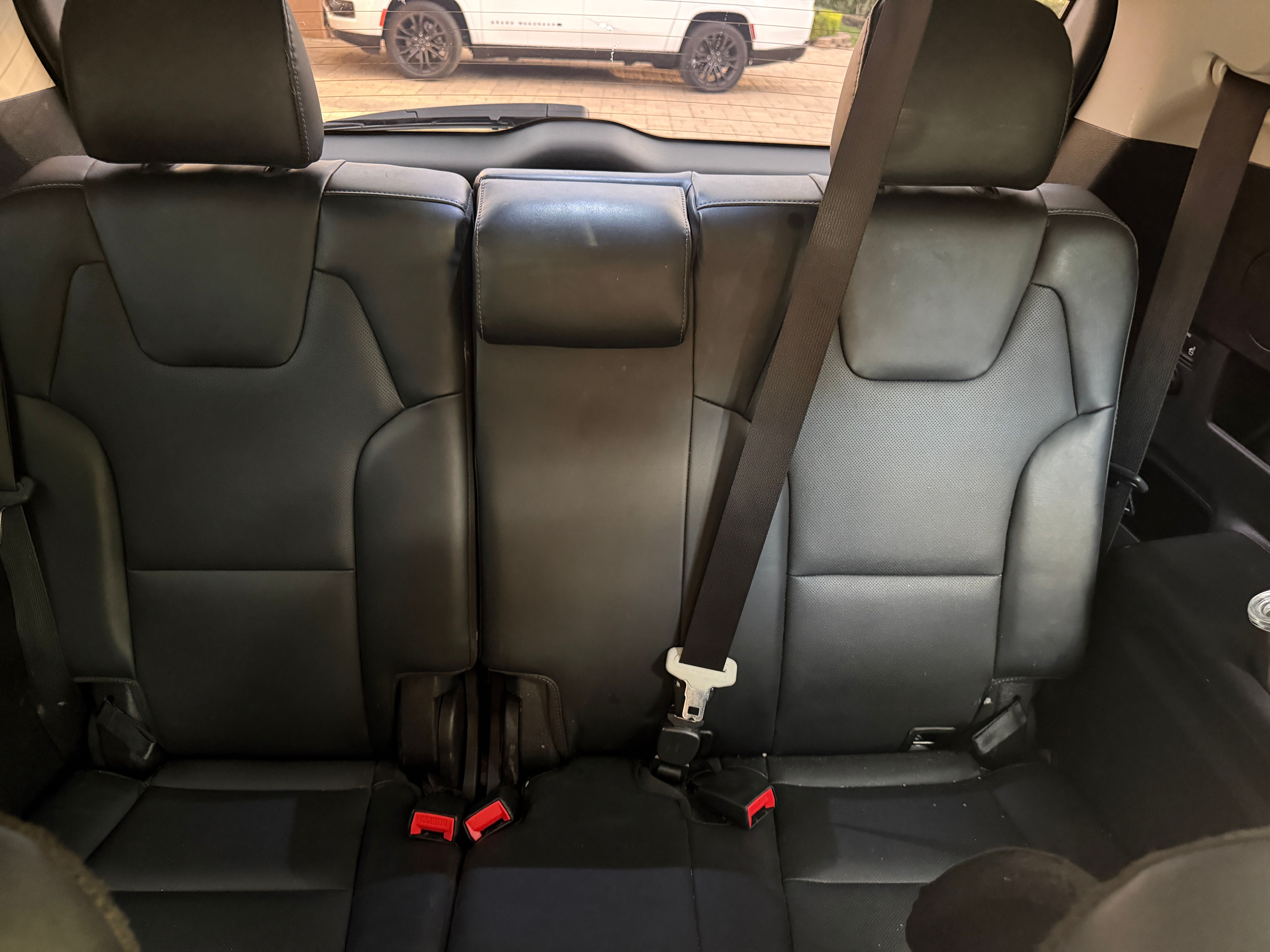 Used 2022 Kia Telluride S FWD image 14