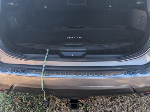 Used 2016 Nissan Rogue SV image 10