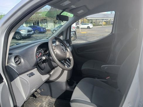 Used 2017 Nissan NV200 SV w/ Technology Package image 4