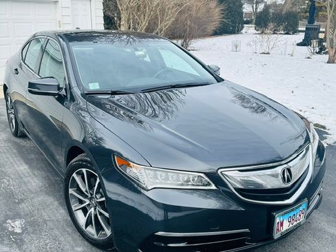 Used 2016 Acura TLX V6 image 2