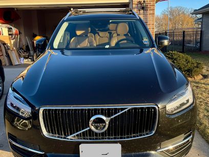 Used 2016 Volvo XC90 T6 Momentum w/ Momentum Plus Package