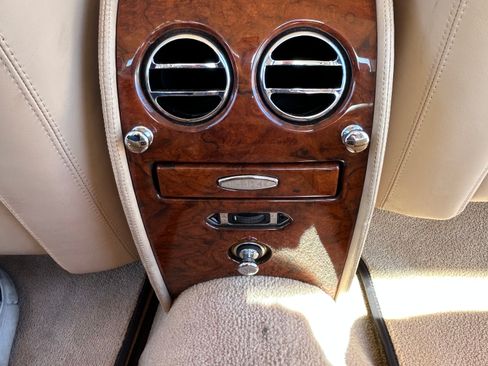 Used 2005 Bentley Arnage R image 19