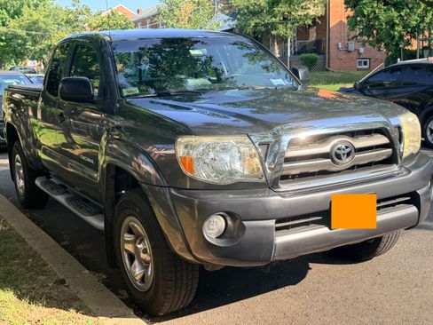 Used 2009 Toyota Tacoma 4x4 Access Cab V6 image 2