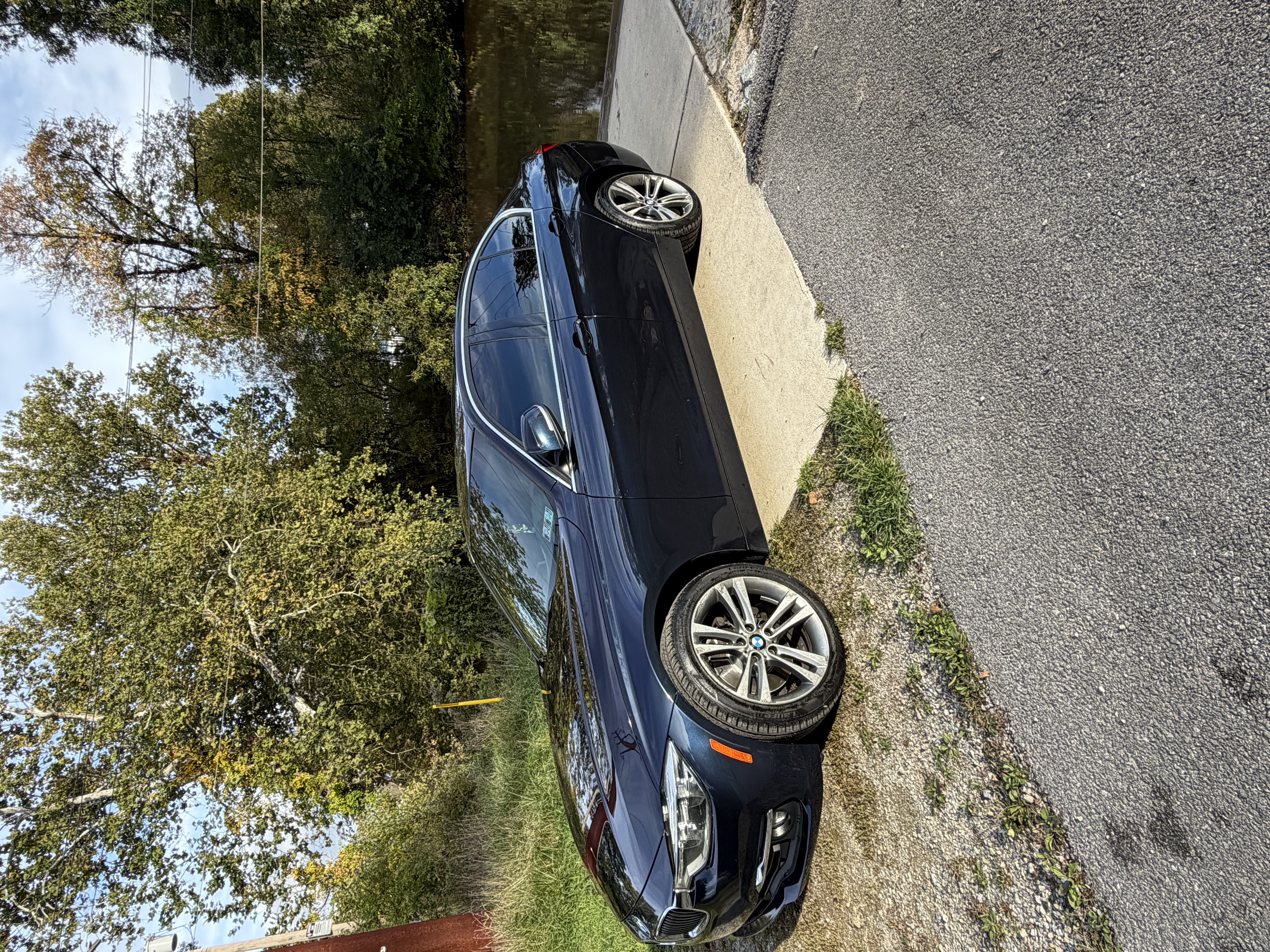 Used 2016 BMW 328i xDrive Sedan AWD/4WD image 4