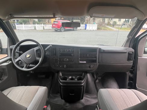 Used 2013 Chevrolet Express 2500 w/ Power Package image 15