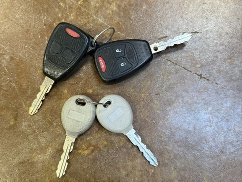 Used 2008 Jeep Wrangler Unlimited Sahara w/ Dual Top Group image 15