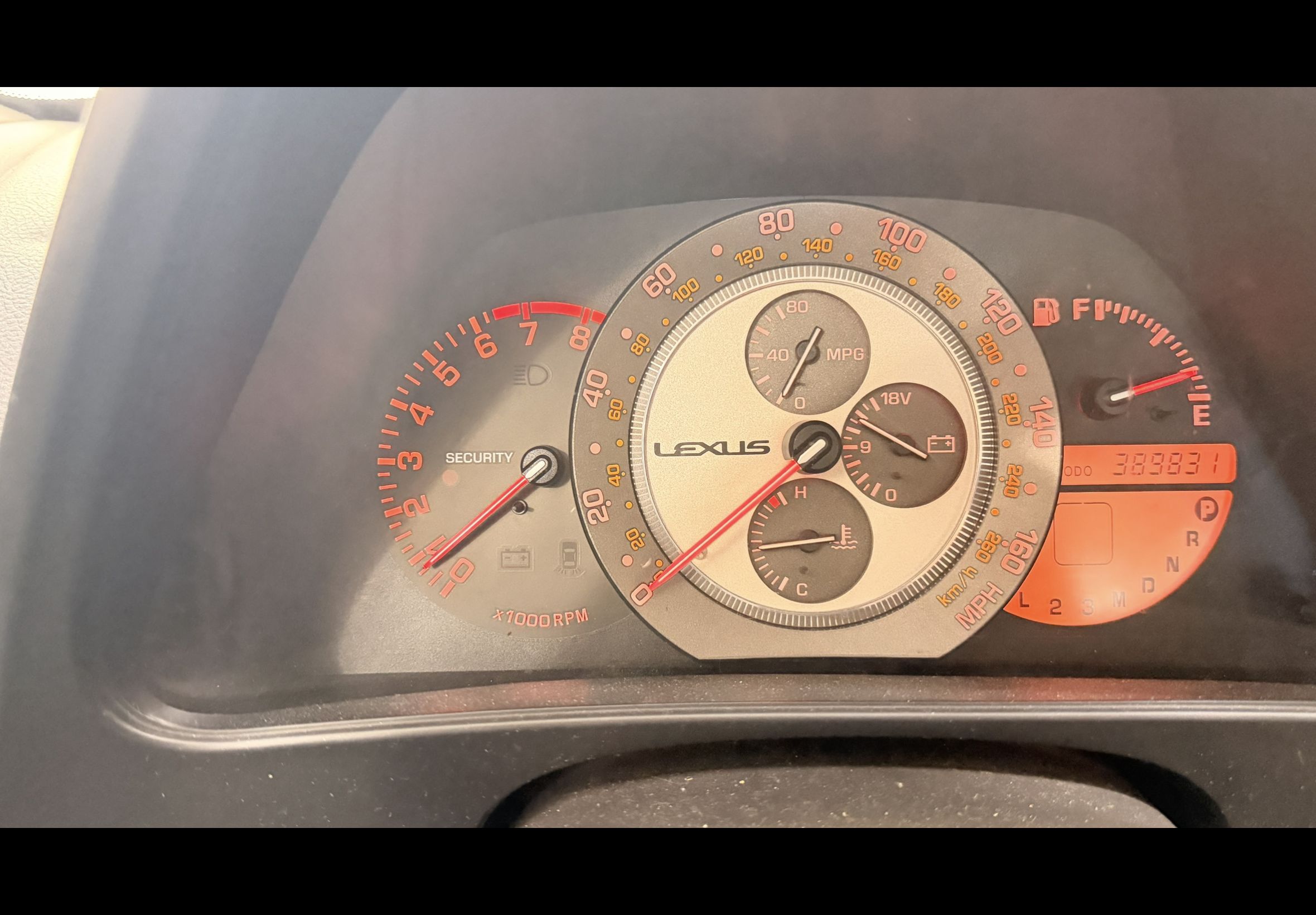 Used 2001 Lexus IS 300 w/ Luxury Leather Trim Pkg RWD image 11