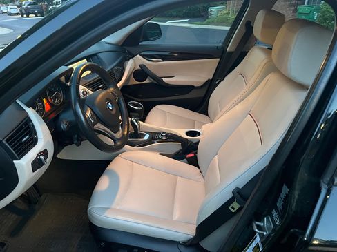 Used 2013 BMW X1 xDrive28i image 11