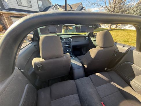 Used 2005 Ford Mustang Deluxe Convertible image 15