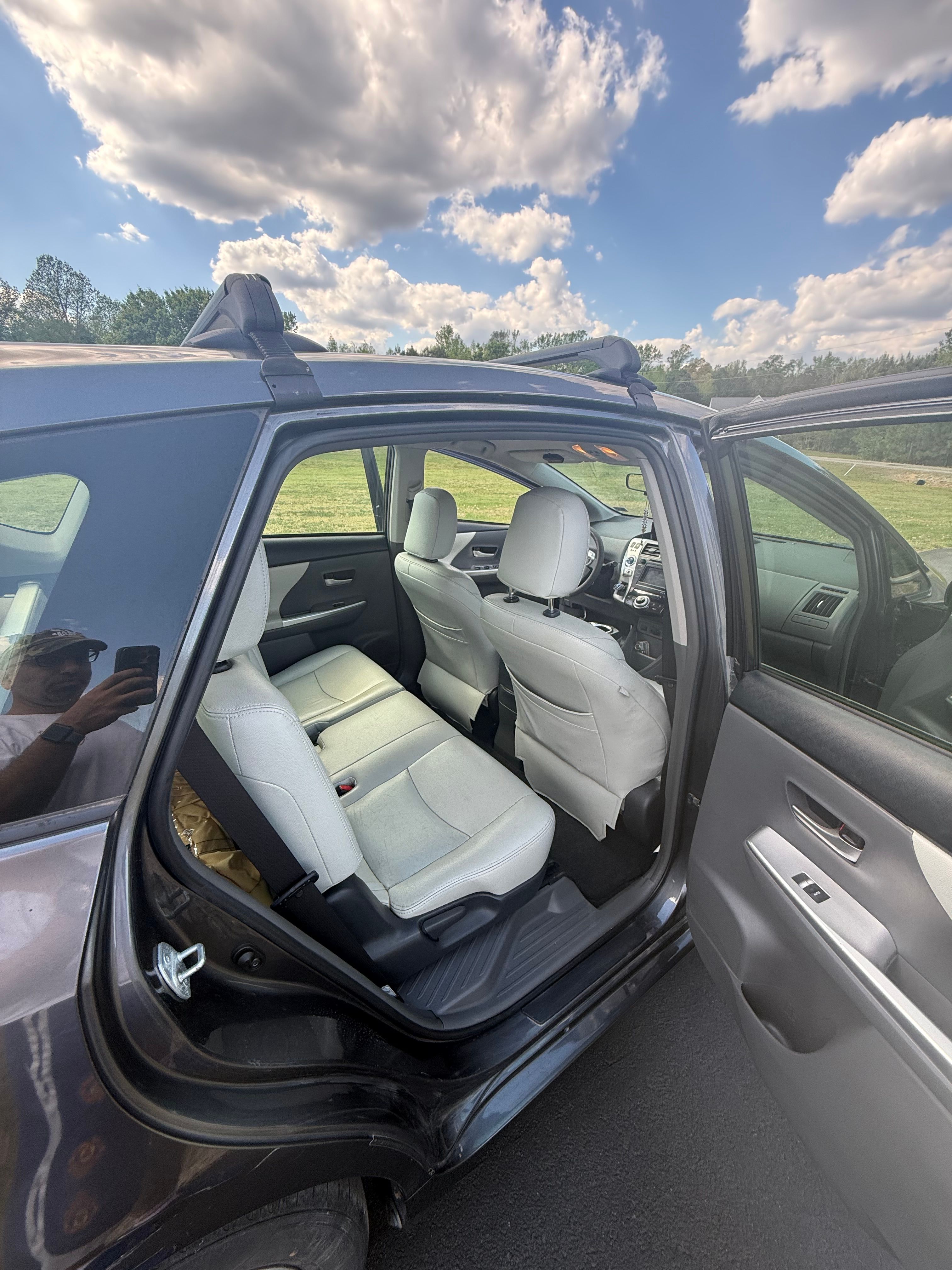 Used 2014 Toyota Prius V Three FWD image 18
