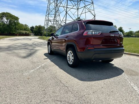 Used 2019 Jeep Cherokee Latitude w/ Cold Weather Group FWD image 10
