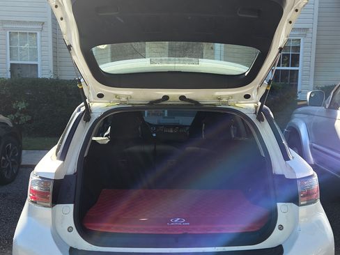 Used 2012 Lexus CT 200h image 6