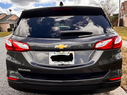 Used 2020 Chevrolet Equinox LS w/ LS Convenience Package FWD image 8